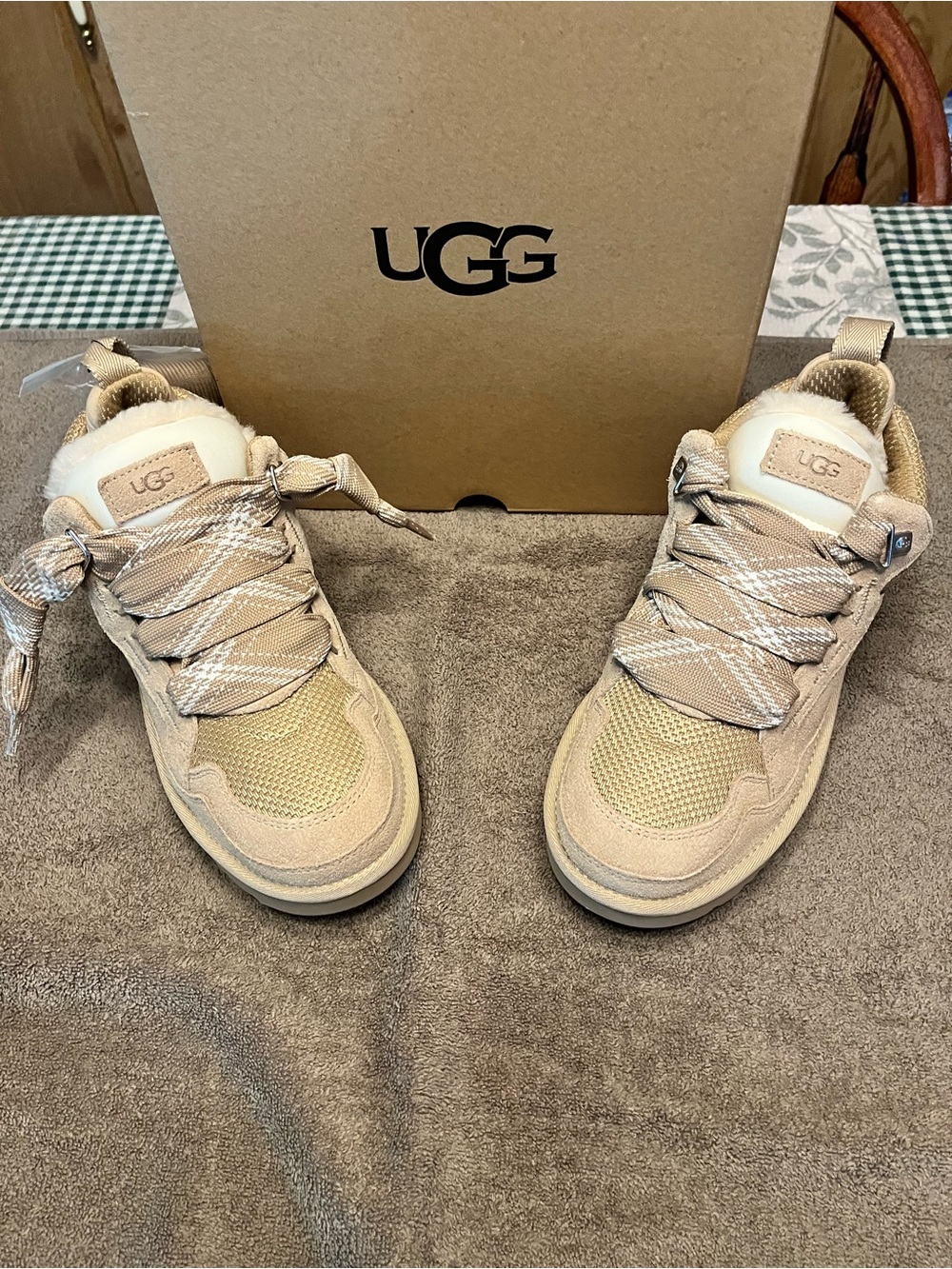 Women’s UGG Lowmel Sneakers - Picture 2 of 9